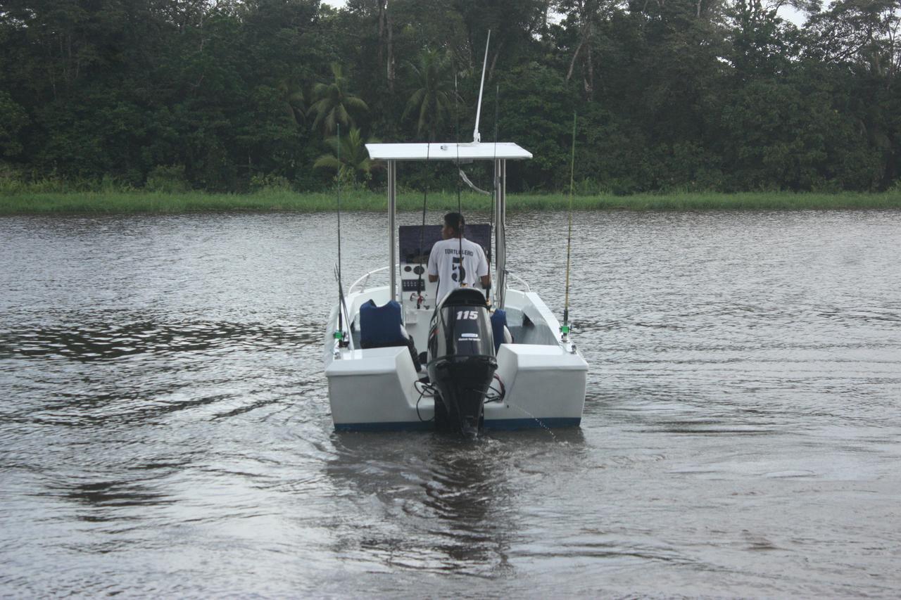 Hotel Vista Al Tortuguero Cariari  Экстерьер фото